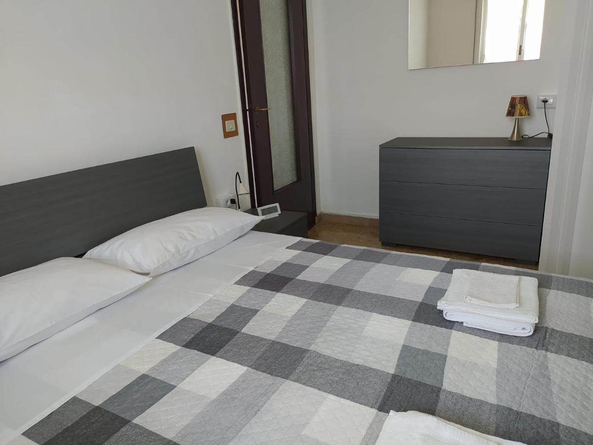 La Terrazza Su Monza Casa Vacanze Exteriör bild